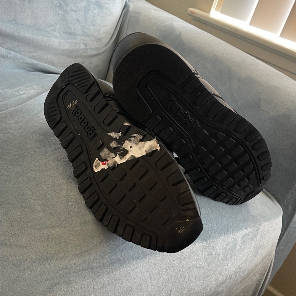 Reebok Classic Black Athletic Shoes - Picture 10 of 11